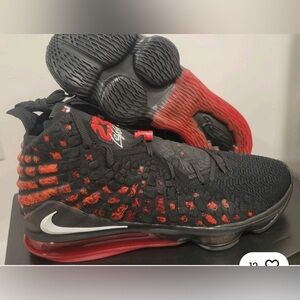 Nike LeBron 17 Infrared